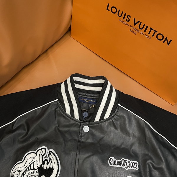 ブランドジャケット側面デザイン